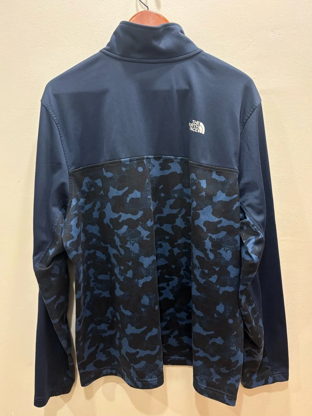 The North Face Blue Camo Quarter Zip Pullover Men’s XL